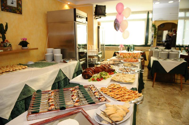 Hotel Verdemare Rimini Buitenkant foto