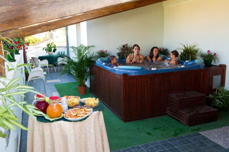 Hotel Verdemare Rimini Buitenkant foto